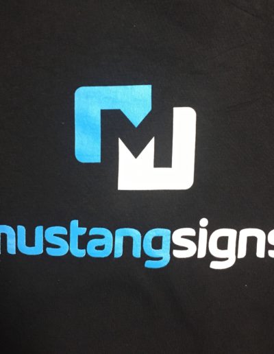Mustang Signs t-shirts
